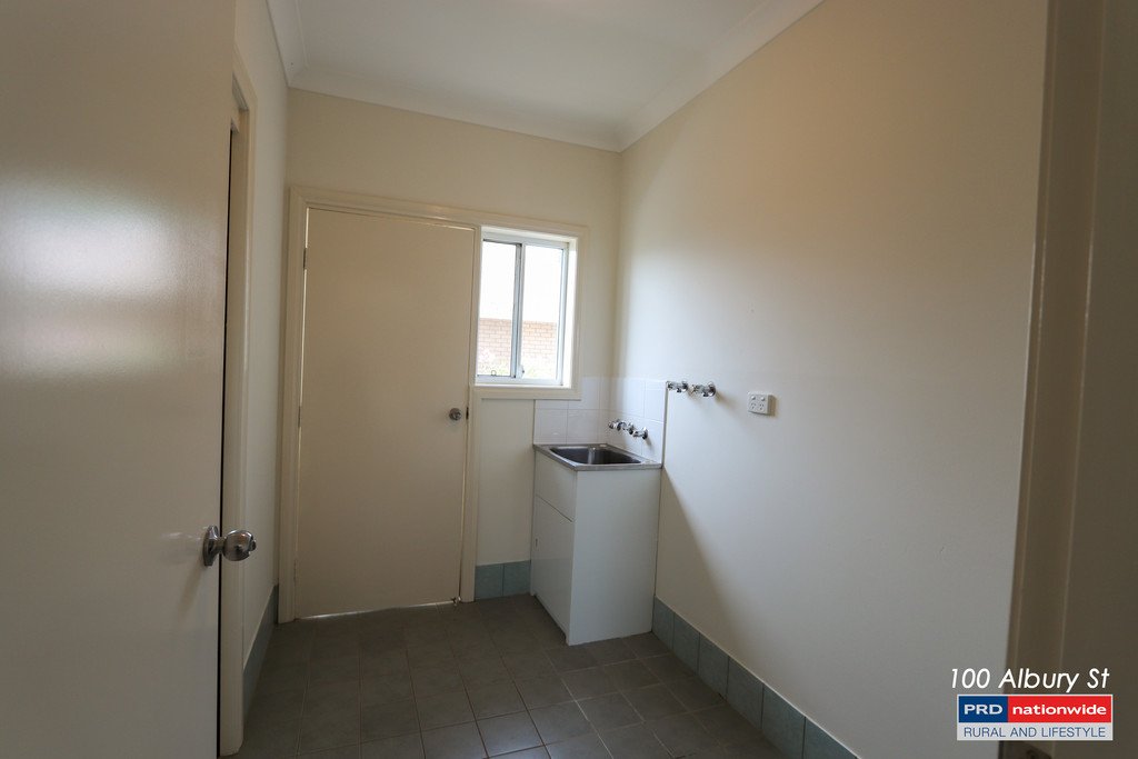 100 Albury St  TUMBARUMBA 11