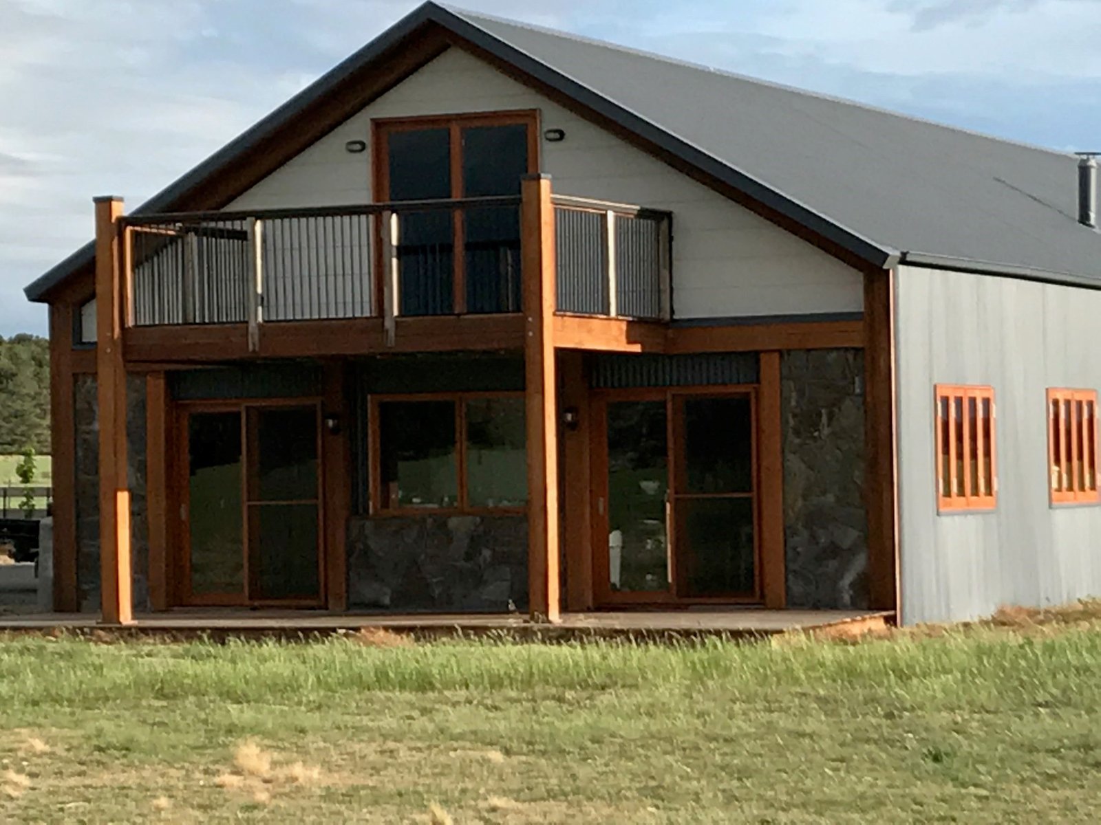 100 Cullulla Road TARAGO 1