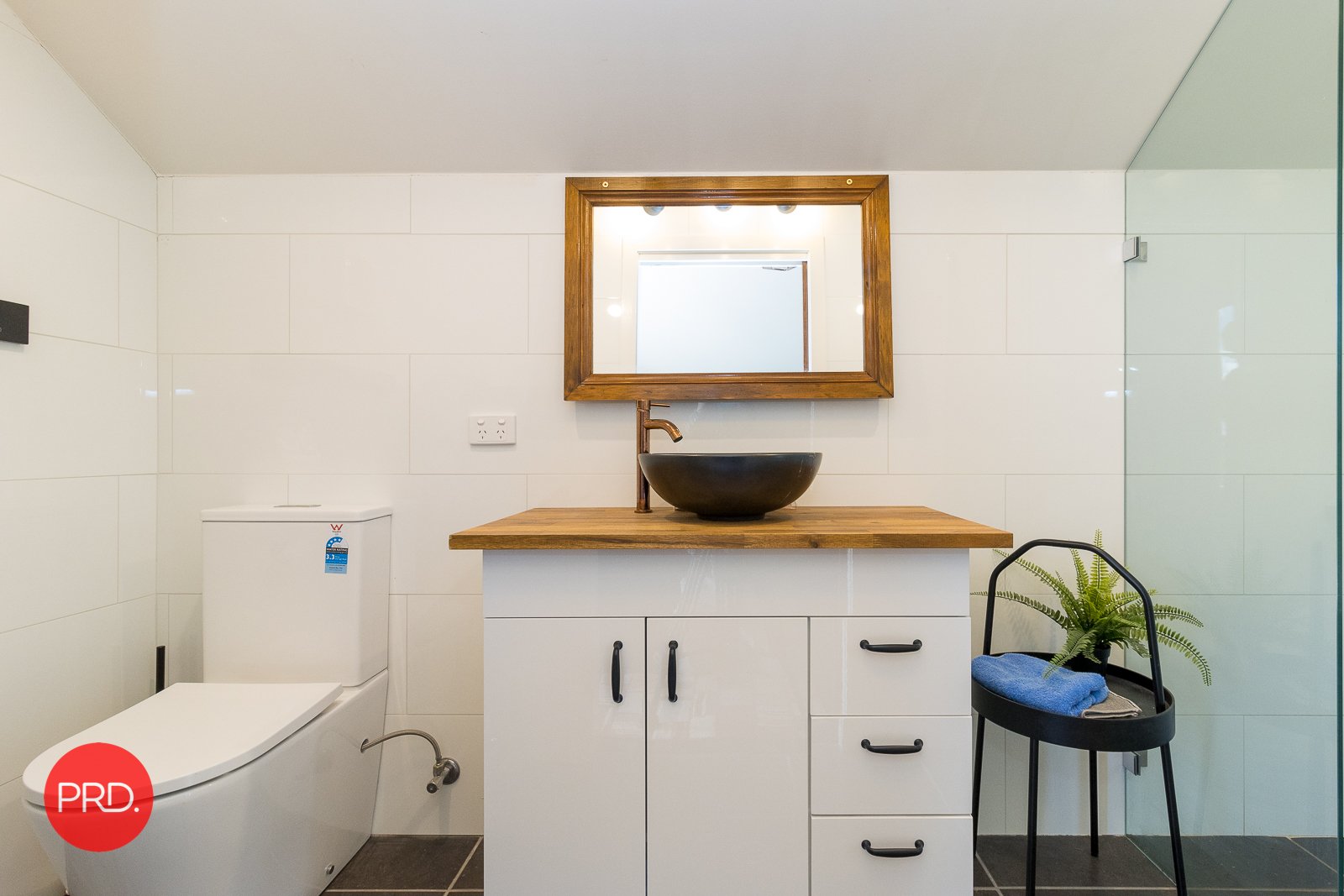 100 Cullulla Road TARAGO 9