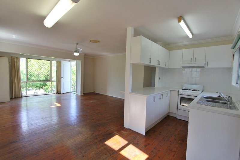 100 Falconer Street SOUTHPORT 2