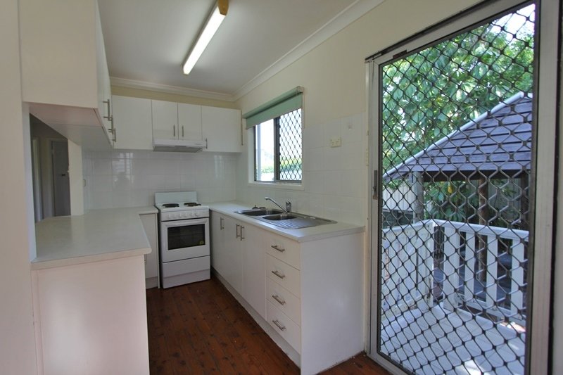 100 Falconer Street SOUTHPORT 5