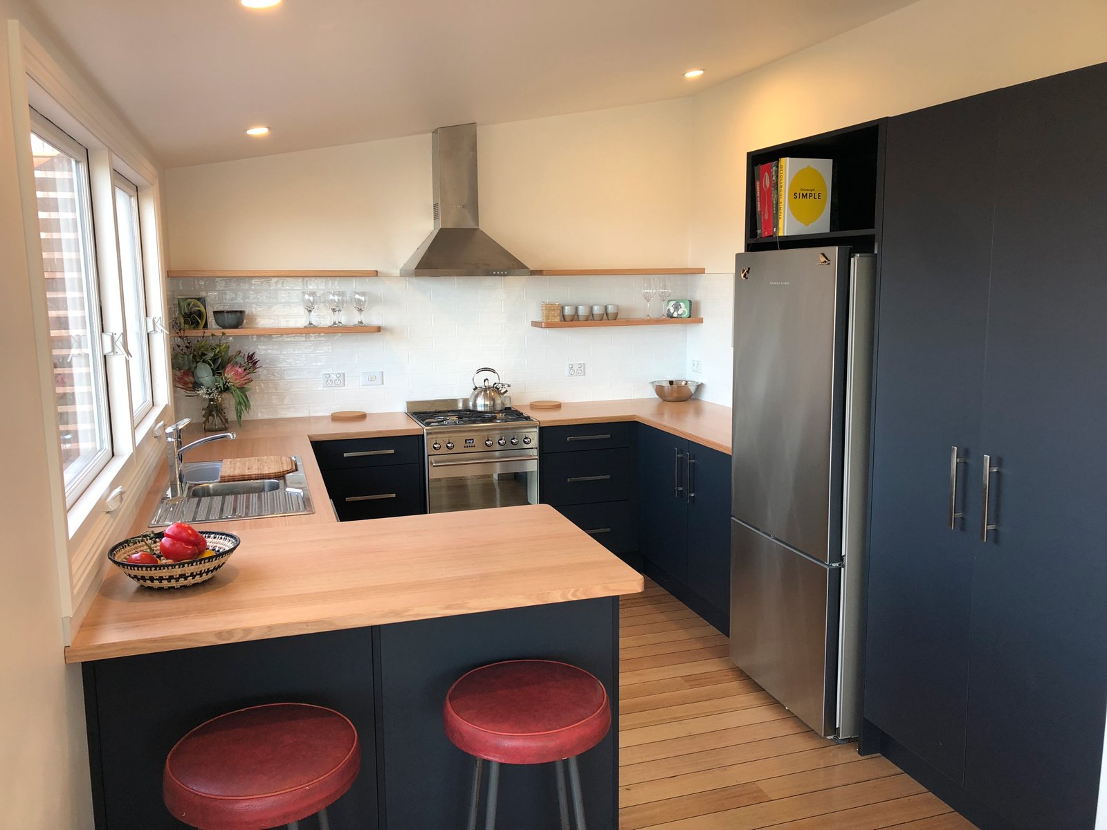 100 FOREST Road WEST HOBART 2