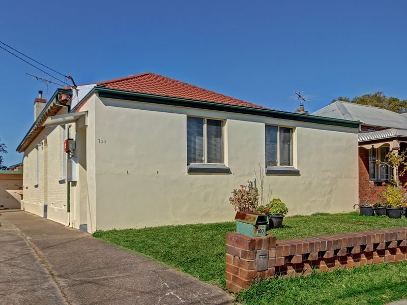 100 Hillcrest Avenue HURSTVILLE GROVE 2