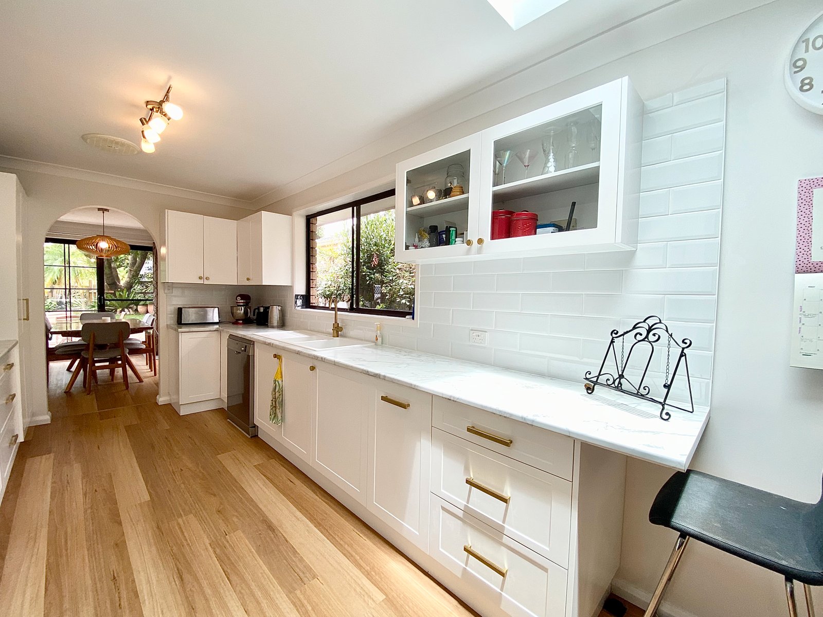 100 Horace Street SHOAL BAY 9