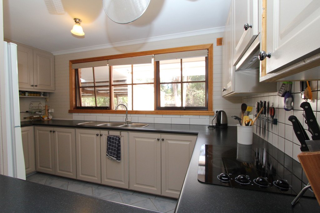 100 Jollys Hill Road SMYTHES CREEK 5