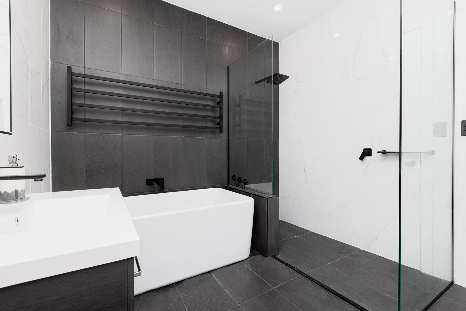 100 Maize Street TENAMBIT 34