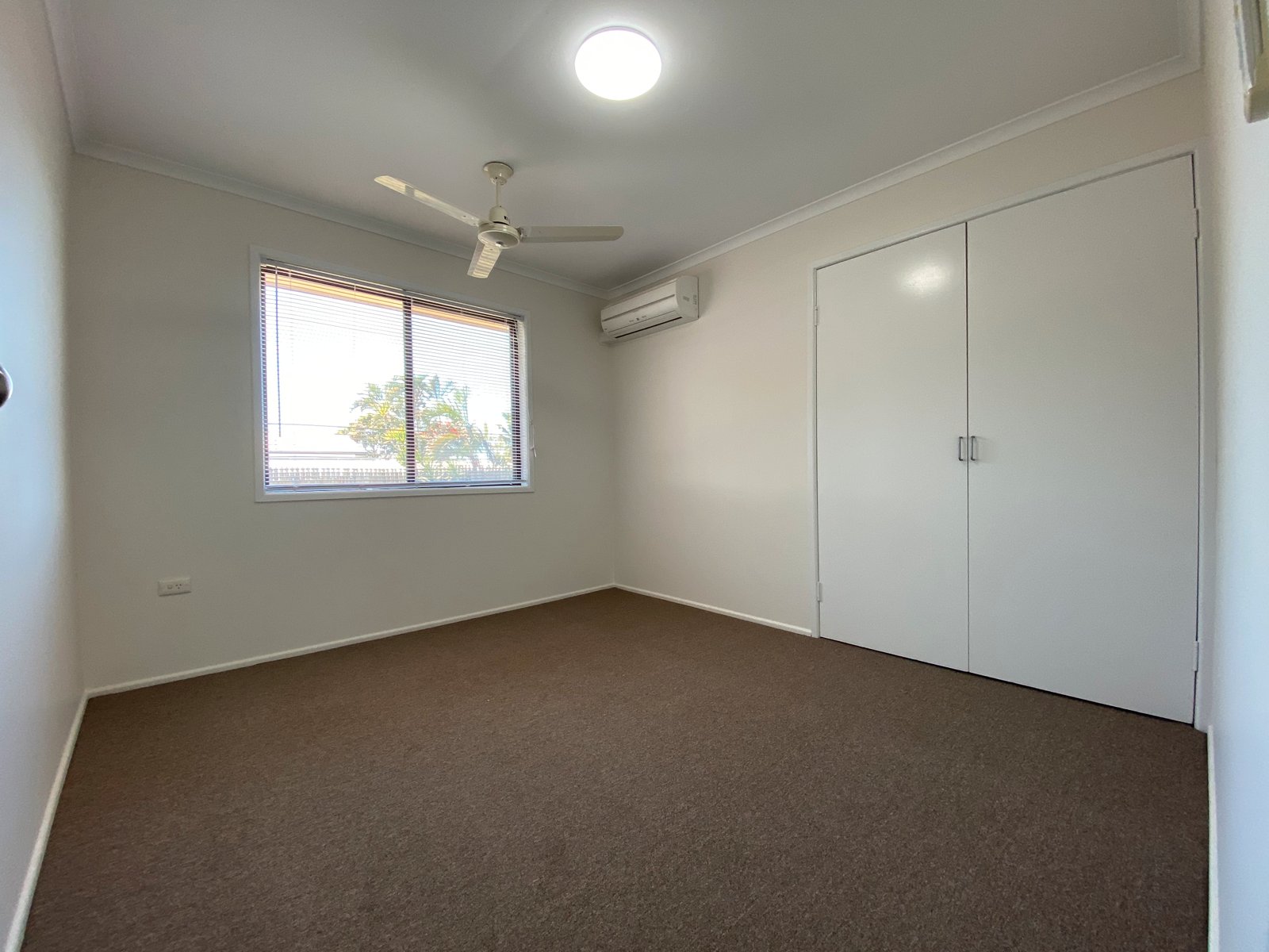 100 Malpas Street BOYNE ISLAND 3