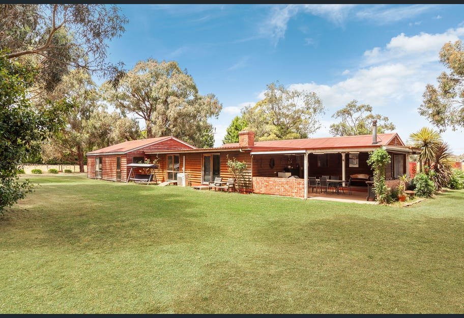 Gallery: 100 Mcivors Rd