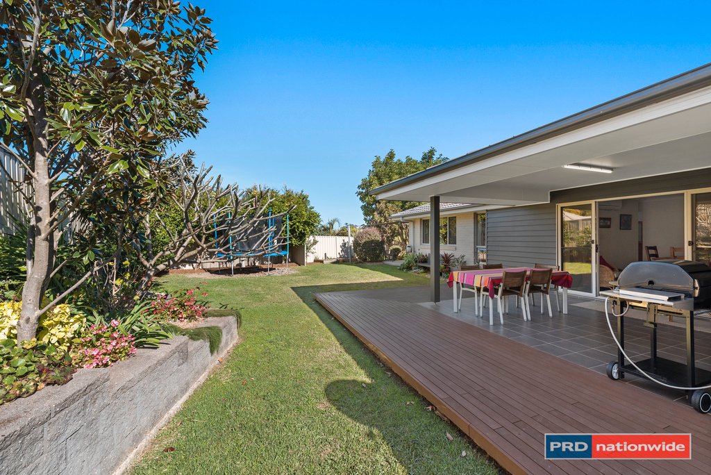 100 Pearce Drive COFFS HARBOUR 21