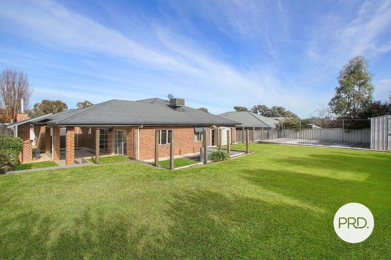 100 Pickworth Street THURGOONA 9
