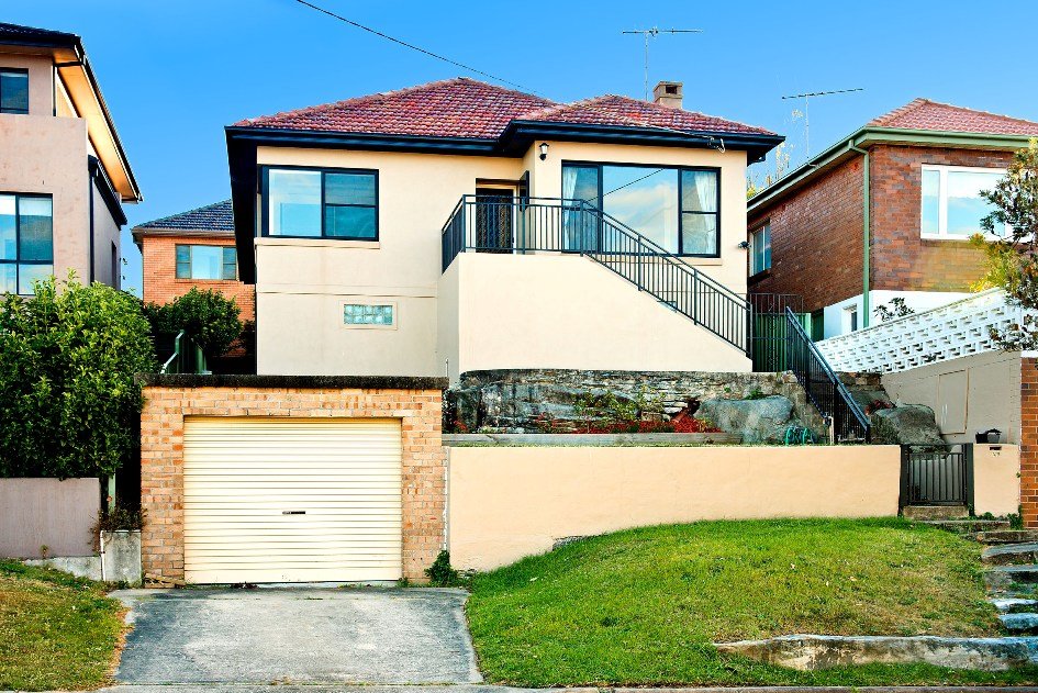 100 Prince Edward St  MALABAR 9