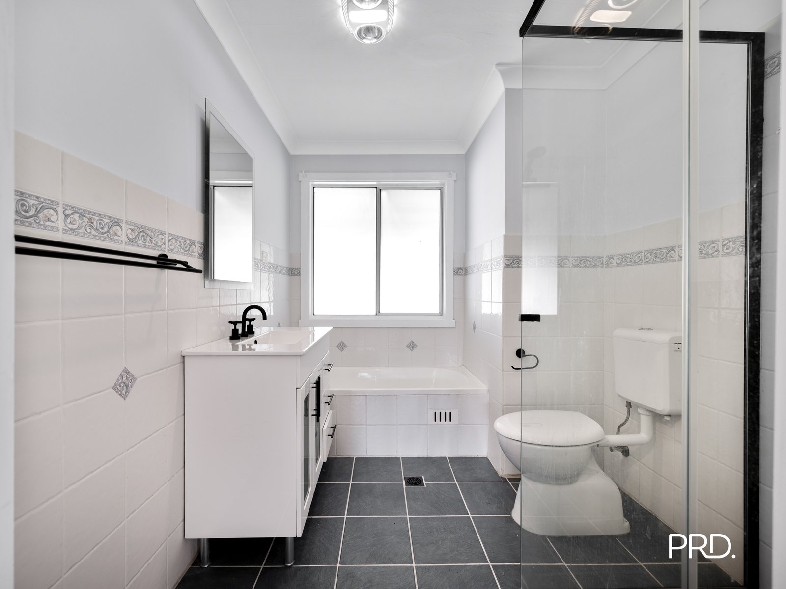 100 Railway Parade Hazelbrook 12