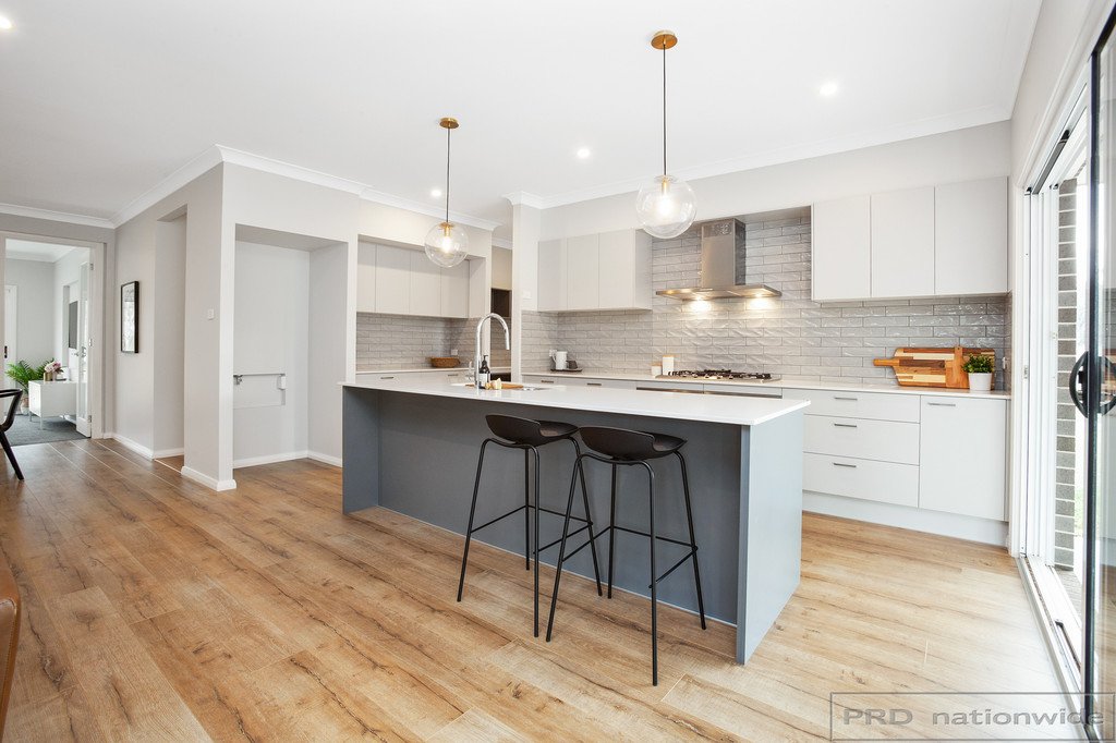 100 Reginald Street GRETA 9