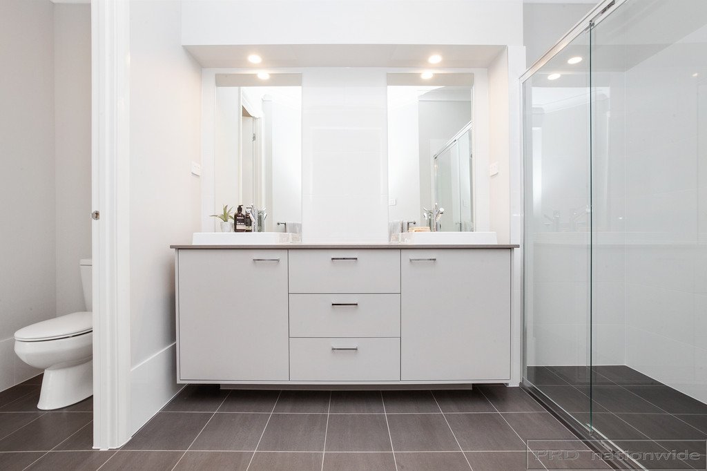 100 Reginald Street GRETA 16