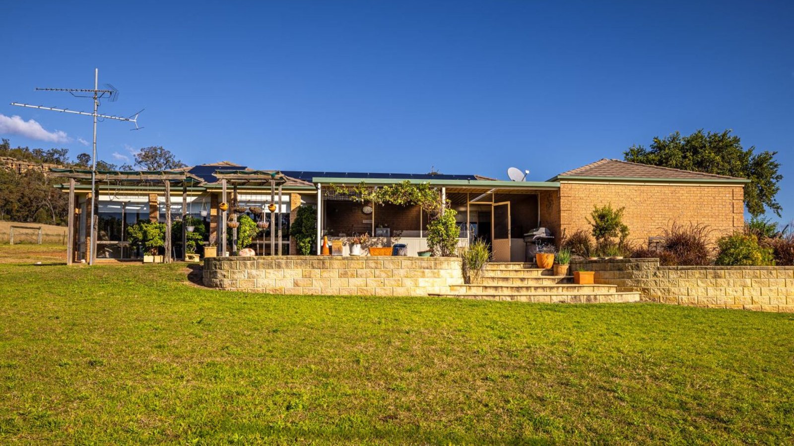 100 Richmond Grove Road SANDY HOLLOW 5