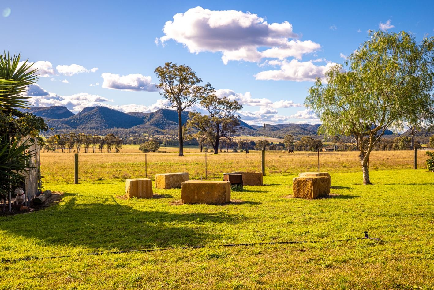 100 Richmond Grove Road SANDY HOLLOW 6