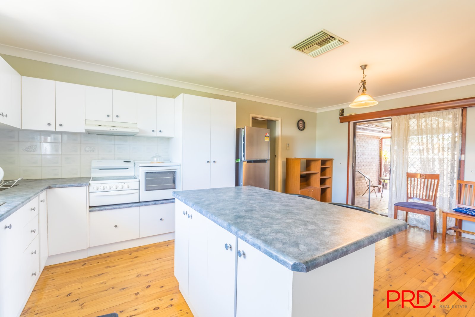 100 Robert Street TAMWORTH 3