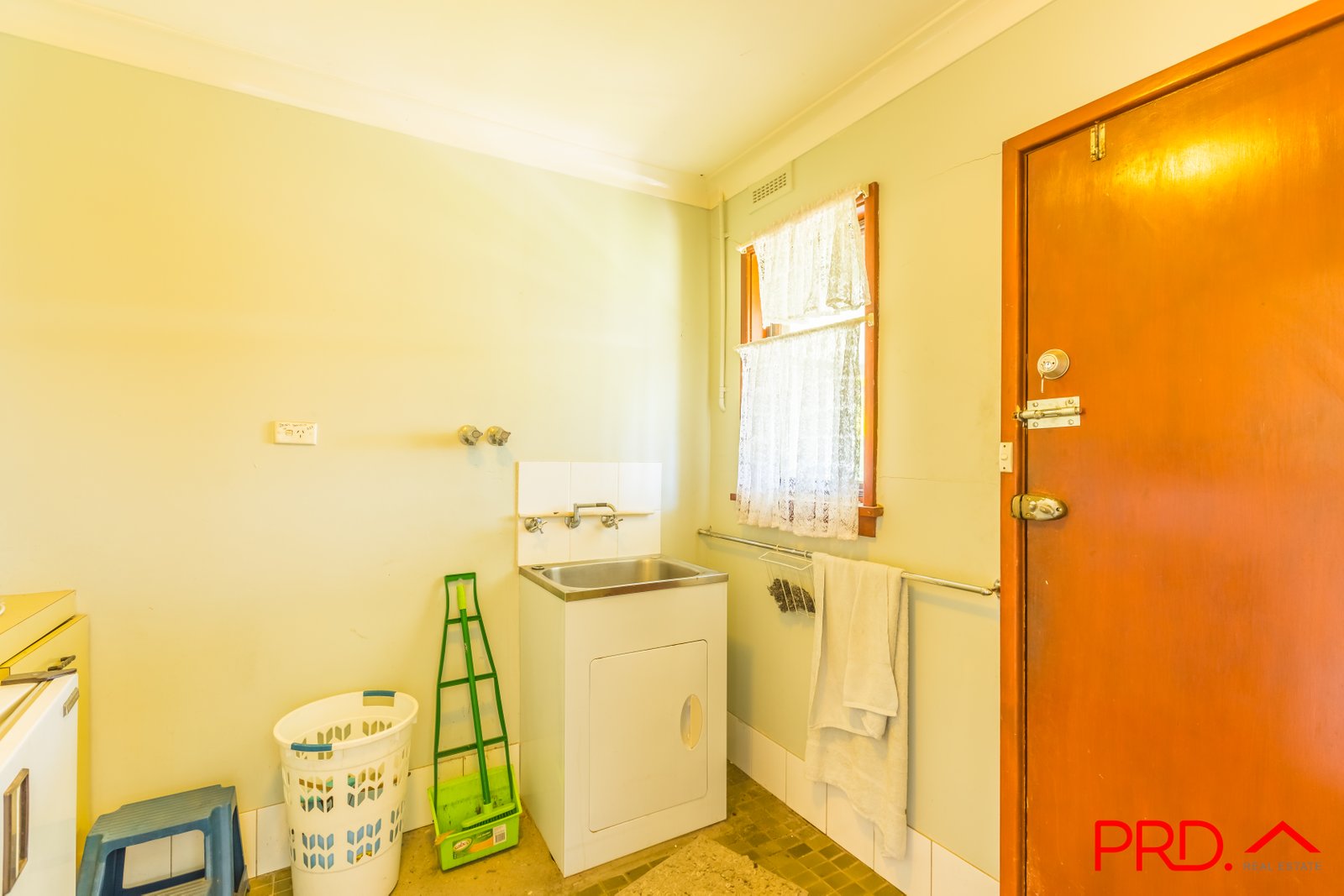 100 Robert Street TAMWORTH 13