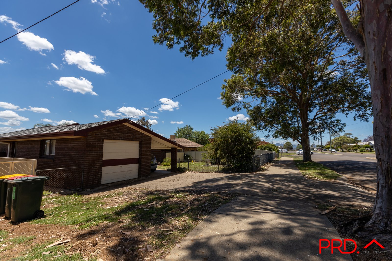 100 Robert Street TAMWORTH 16