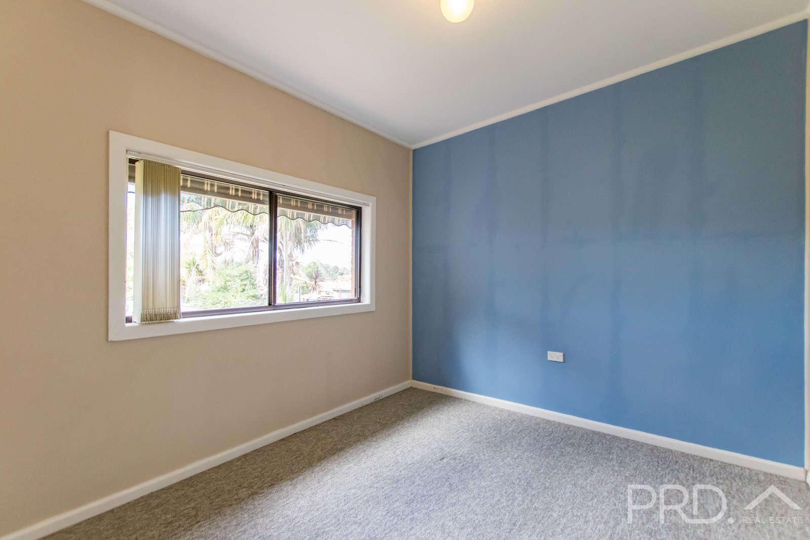 100 Simpson Street TUMUT 11