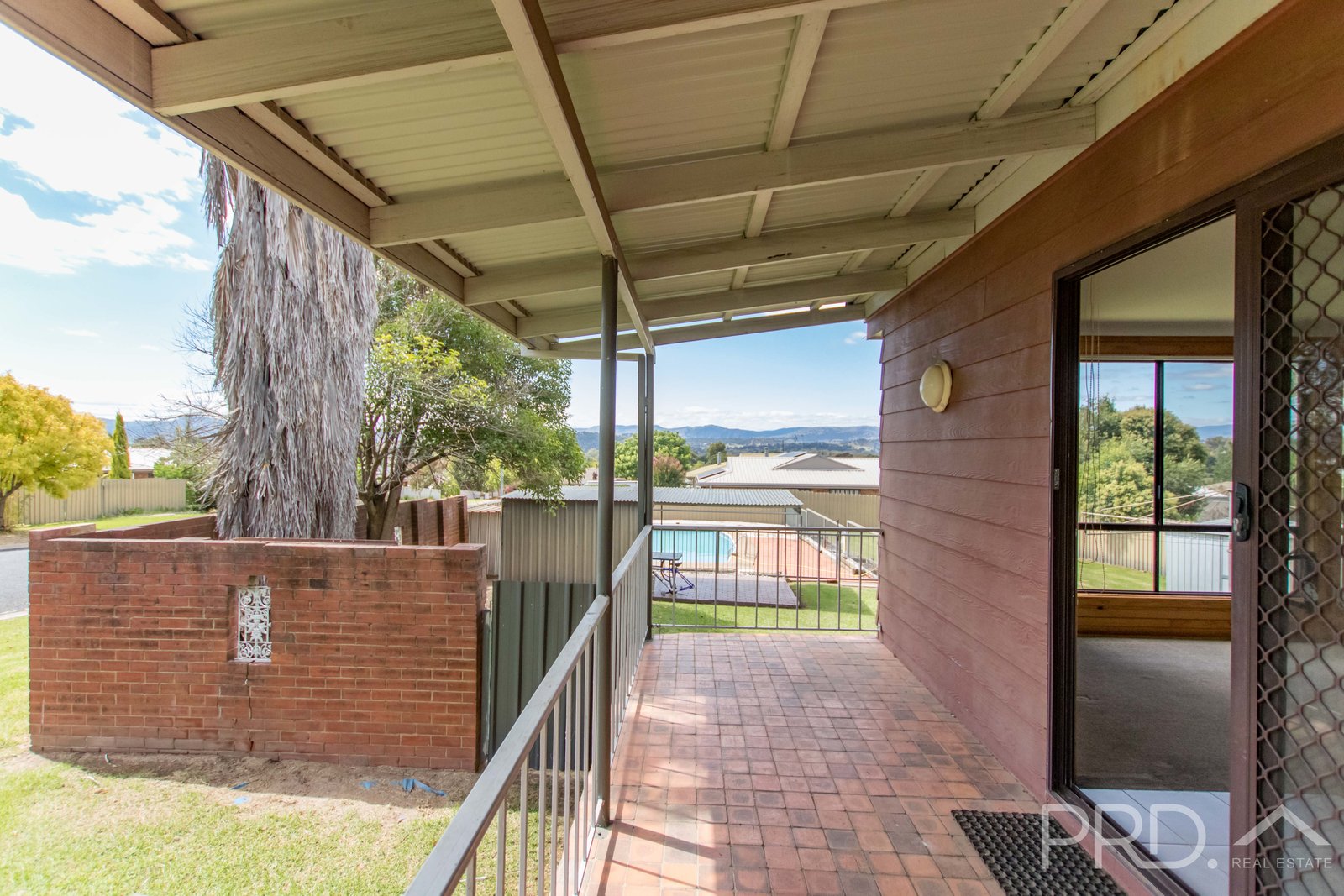 100 Simpson Street TUMUT 14