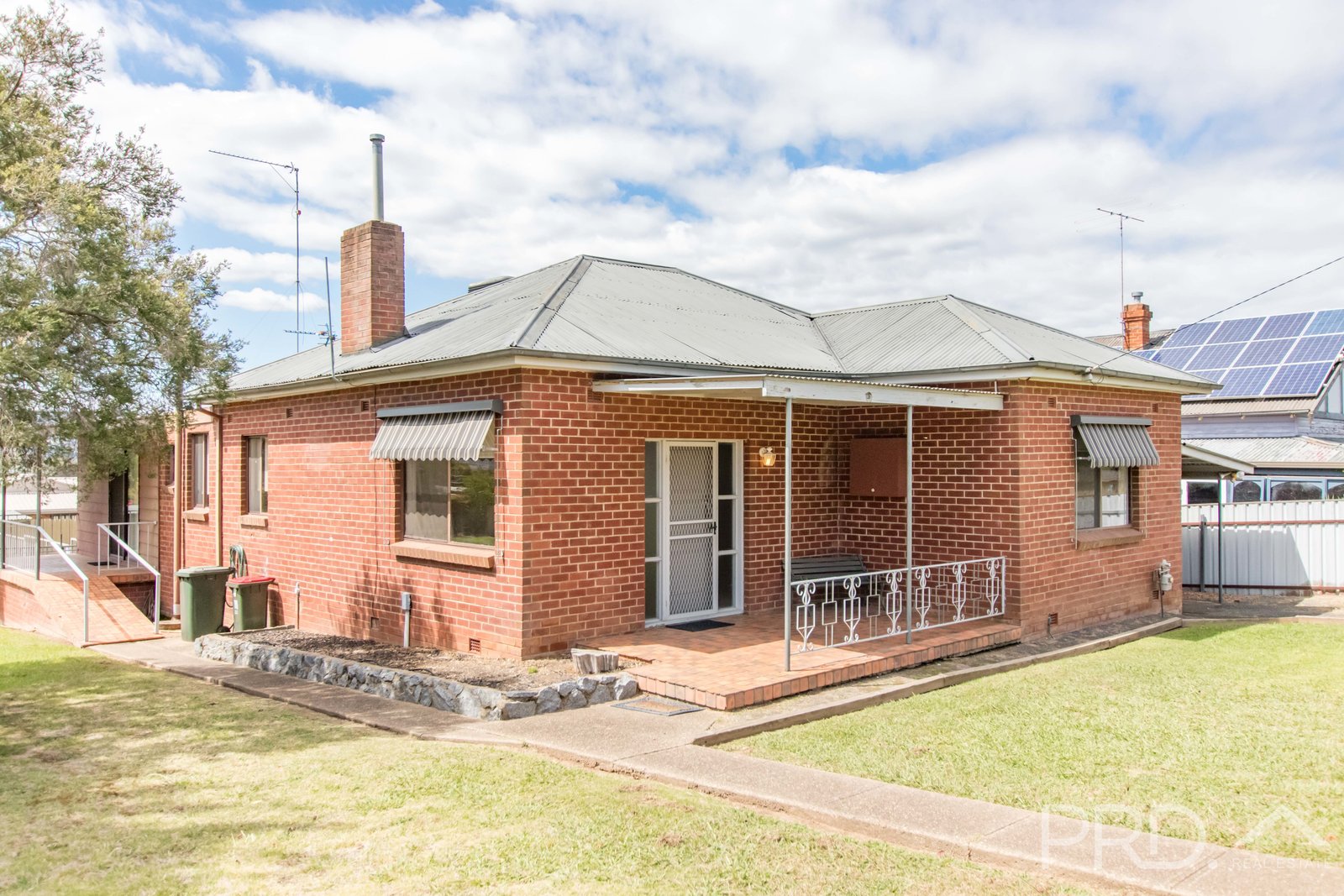 100 Simpson Street TUMUT 18