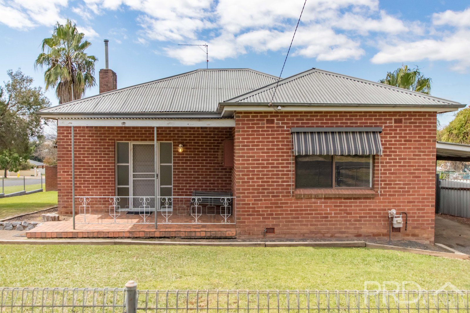 100 Simpson Street TUMUT 19