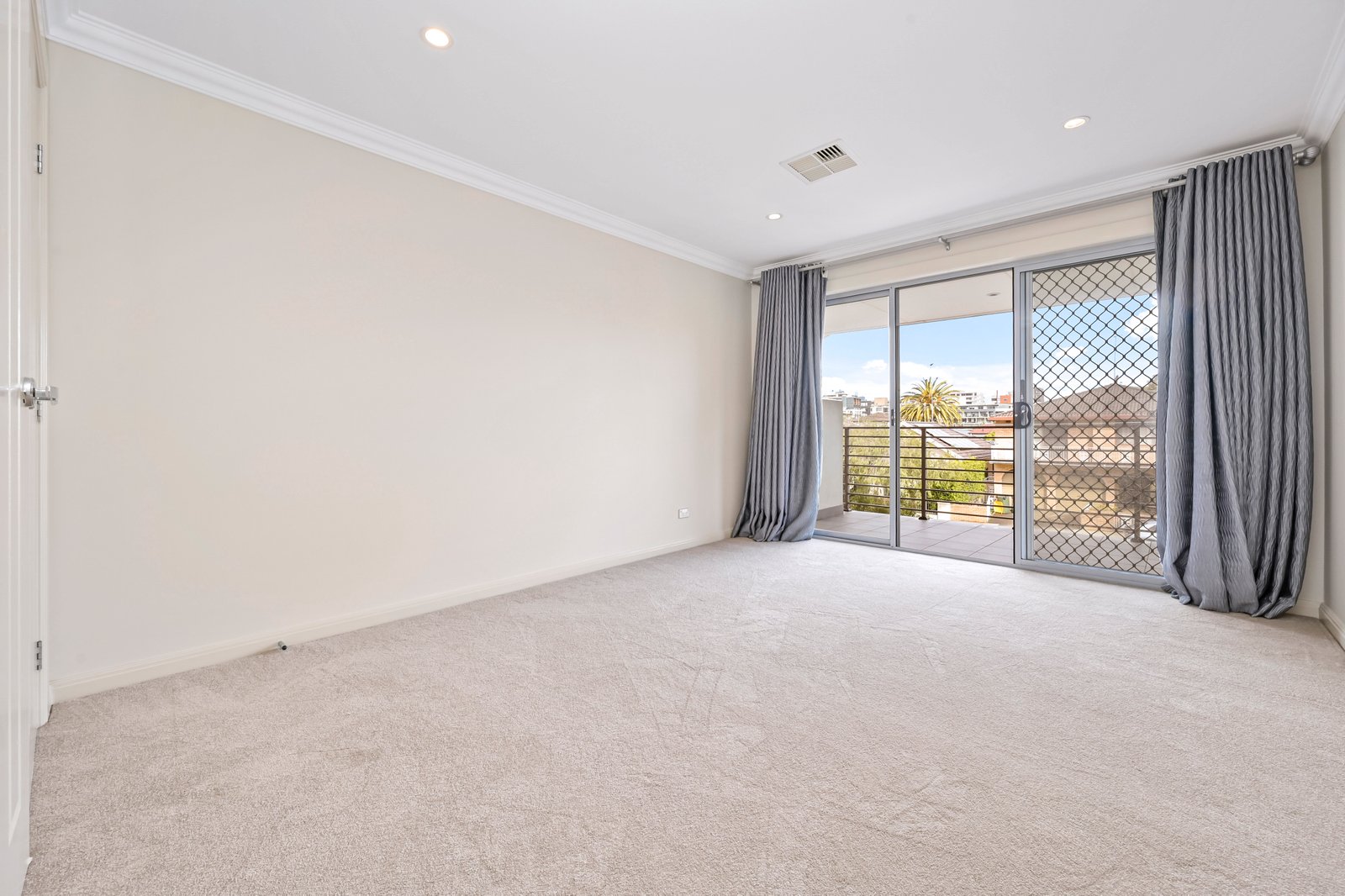 100 Storey Street MAROUBRA 8