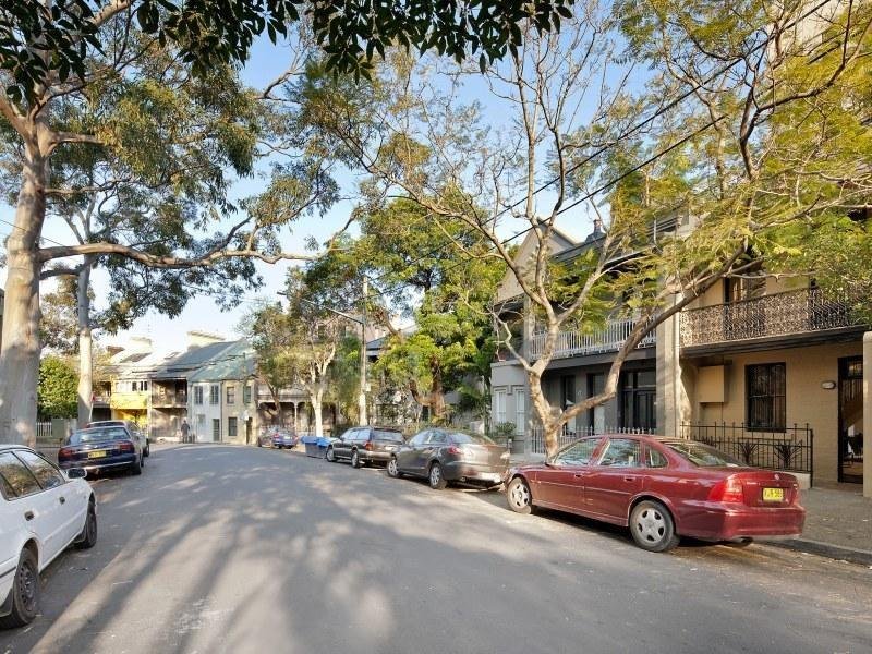 100 Surrey Street DARLINGHURST 6