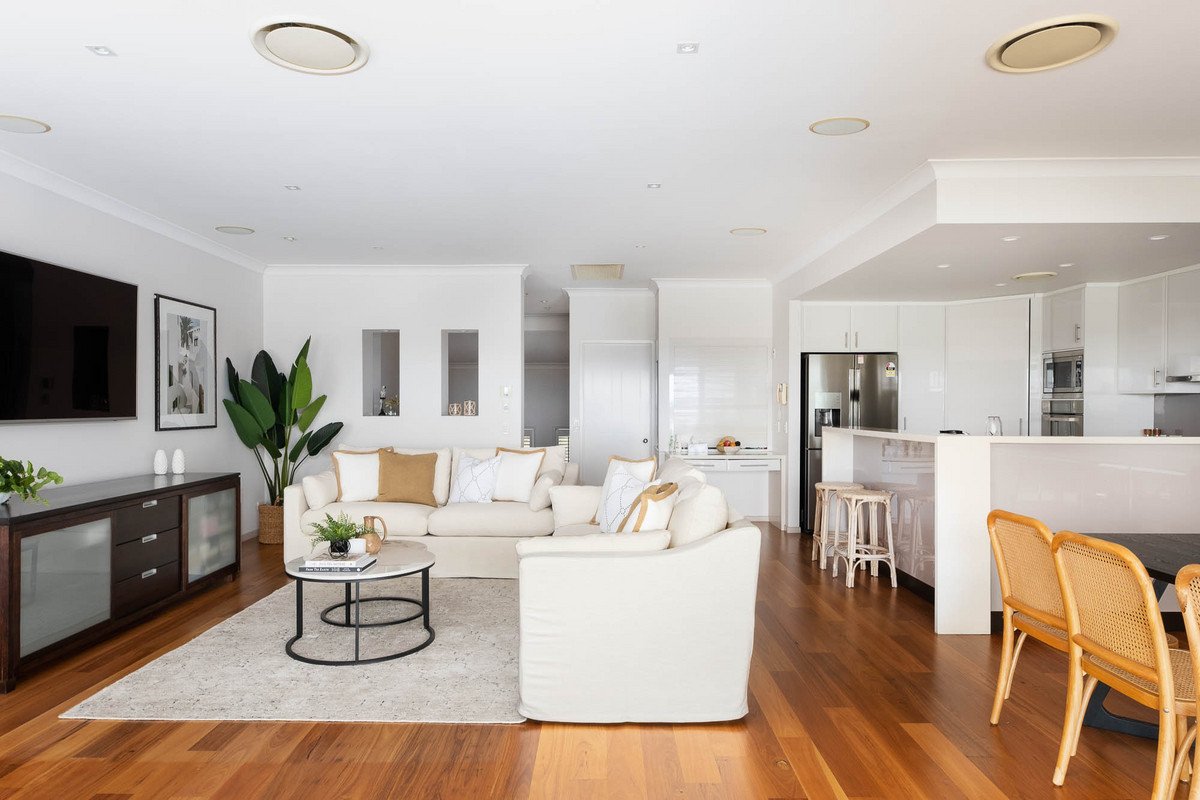 100 Treeview Drive Burleigh Waters 4