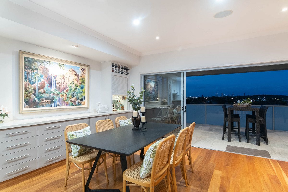 100 Treeview Drive Burleigh Waters 7