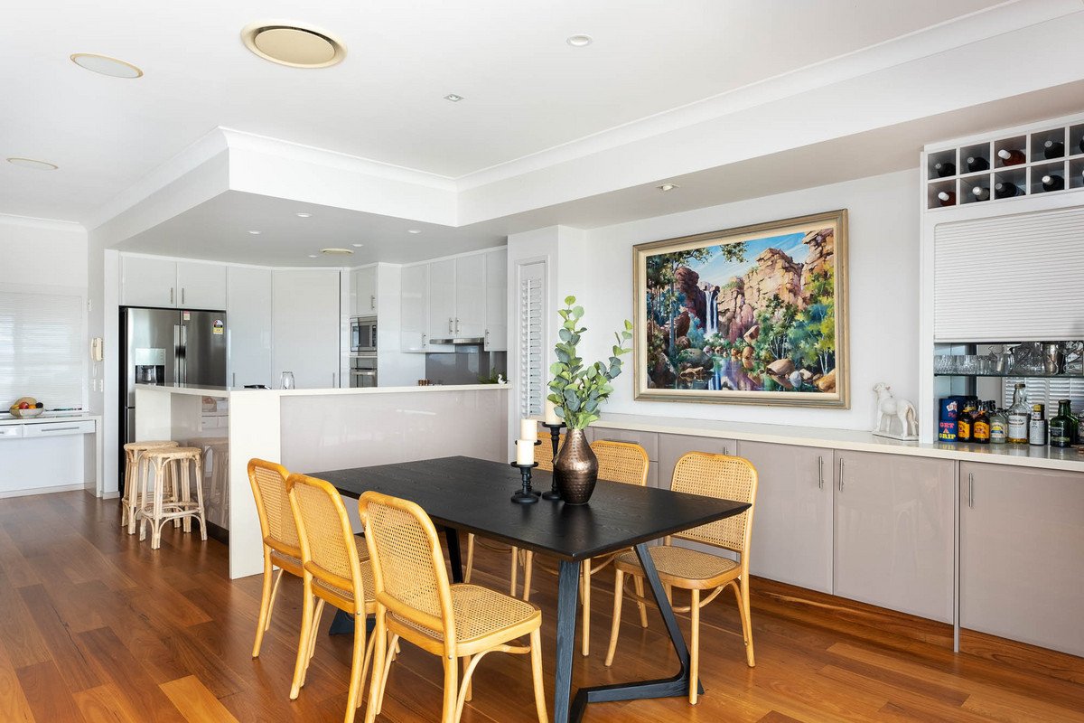 100 Treeview Drive Burleigh Waters 8