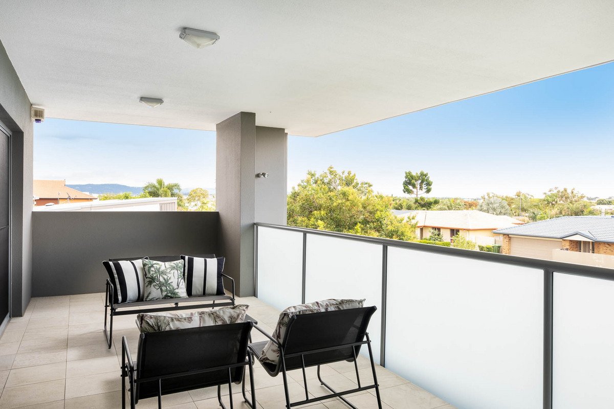 100 Treeview Drive Burleigh Waters 23