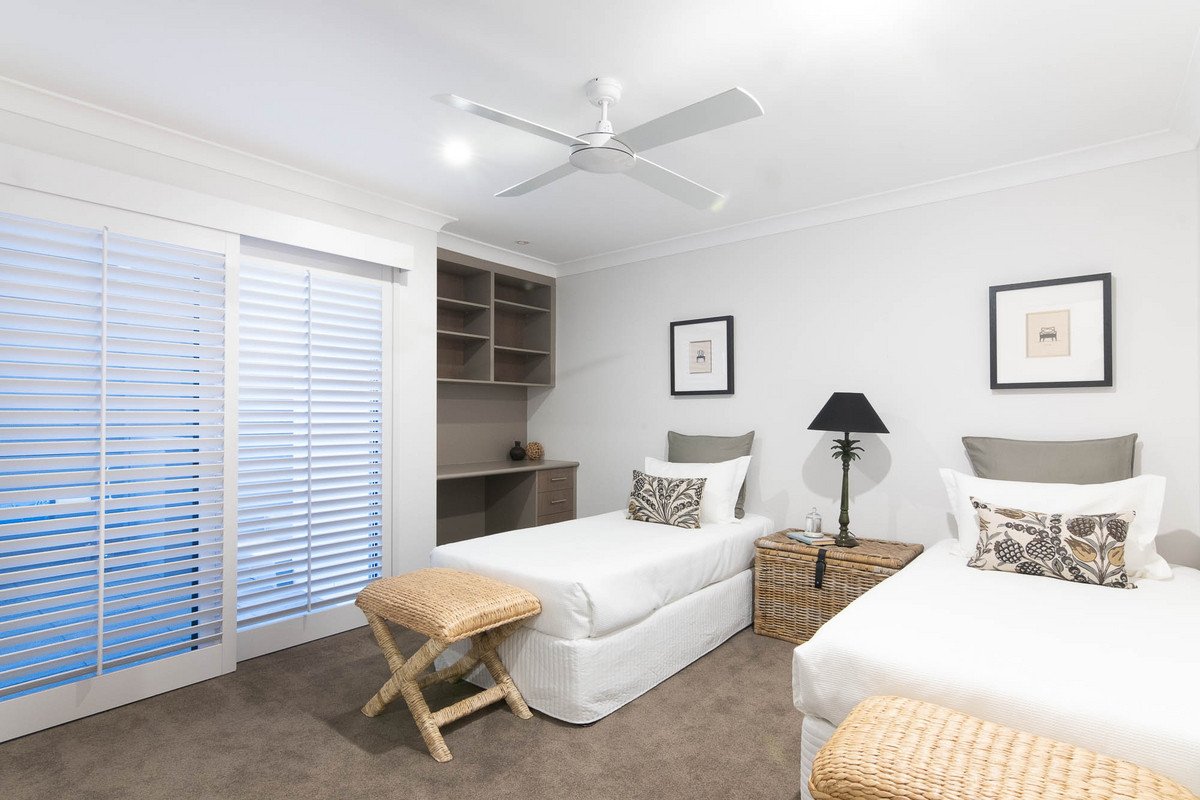 100 Treeview Drive Burleigh Waters 28