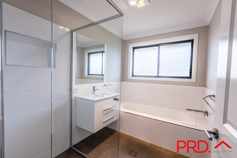 100 Verdelho Drive TAMWORTH 6