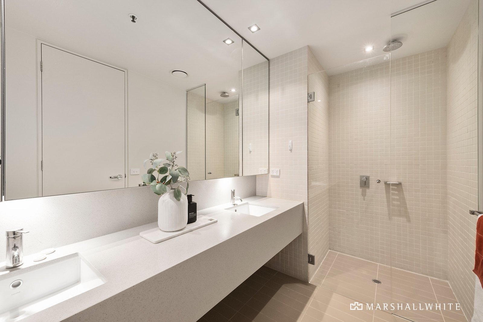 1001/1 Roy Street, Melbourne, VIC