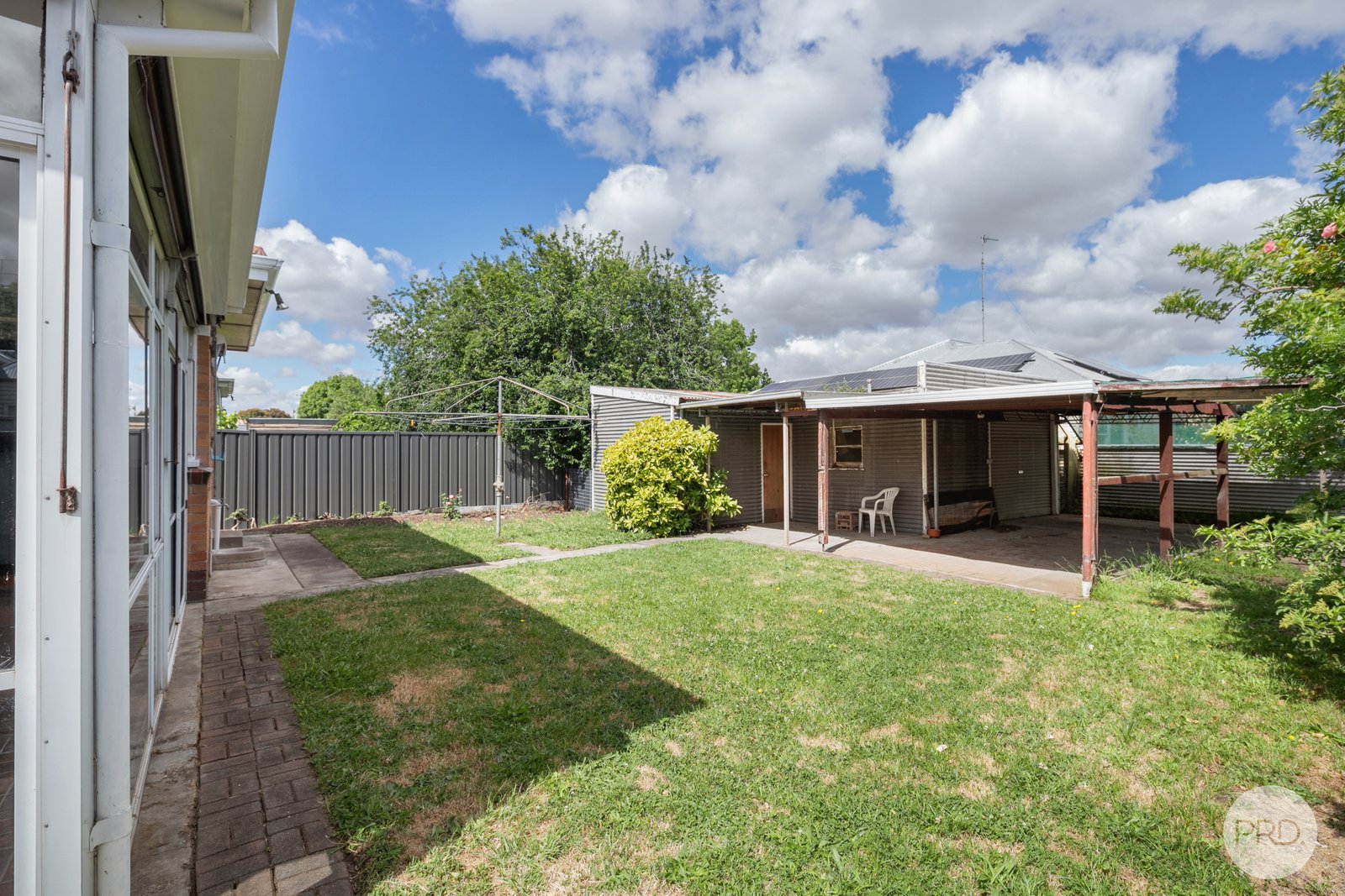 1002 Talbot Street South REDAN 9