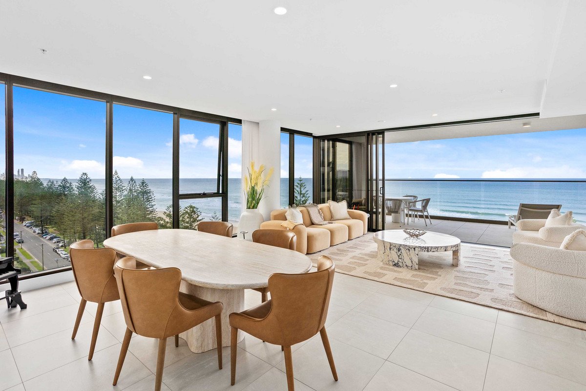 1002/112 The Esplanade Burleigh Heads 1
