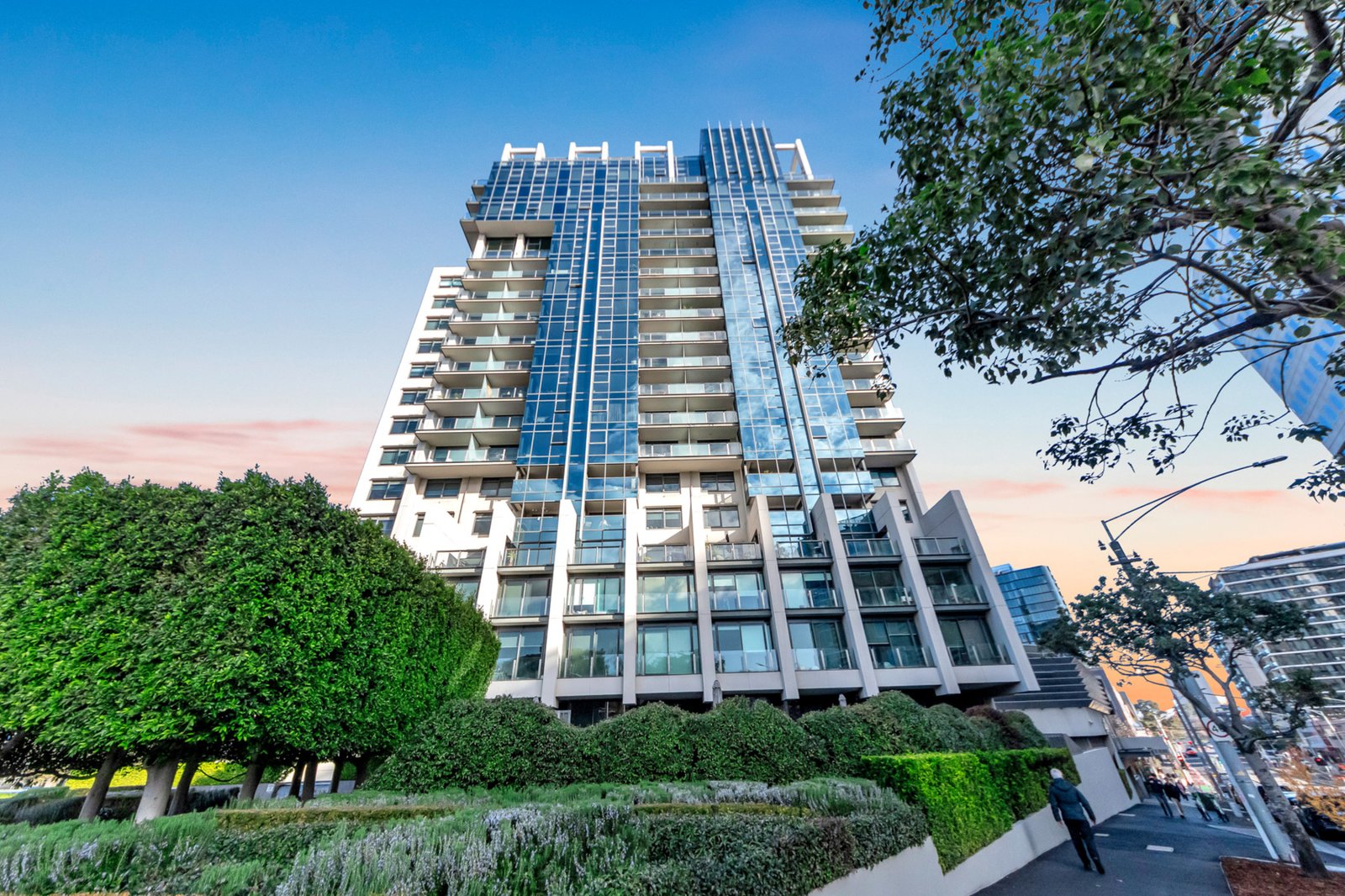 Gallery: 1002/2-14 Albert Road