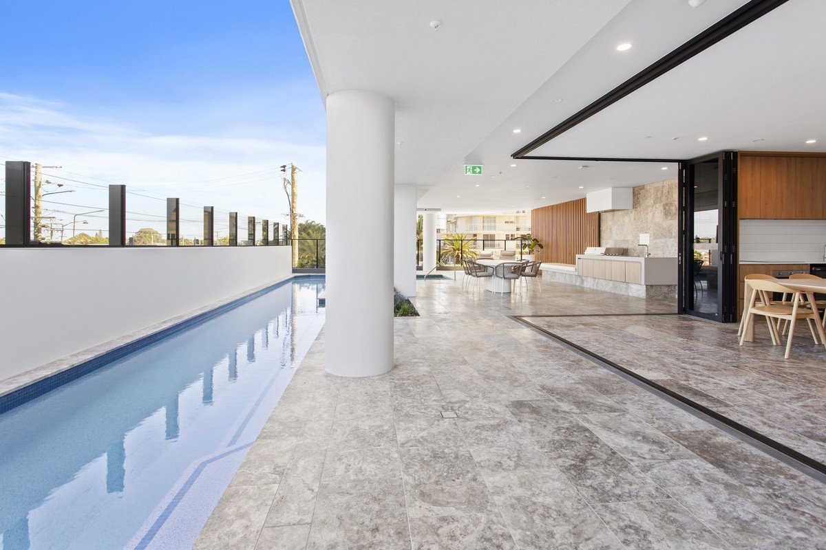 1002/6 Second Avenue Burleigh Heads 13