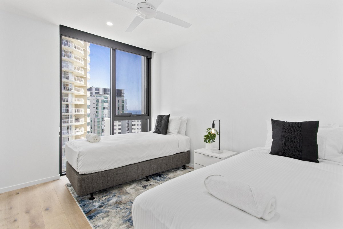 1002/6 Second Avenue Burleigh Heads 7