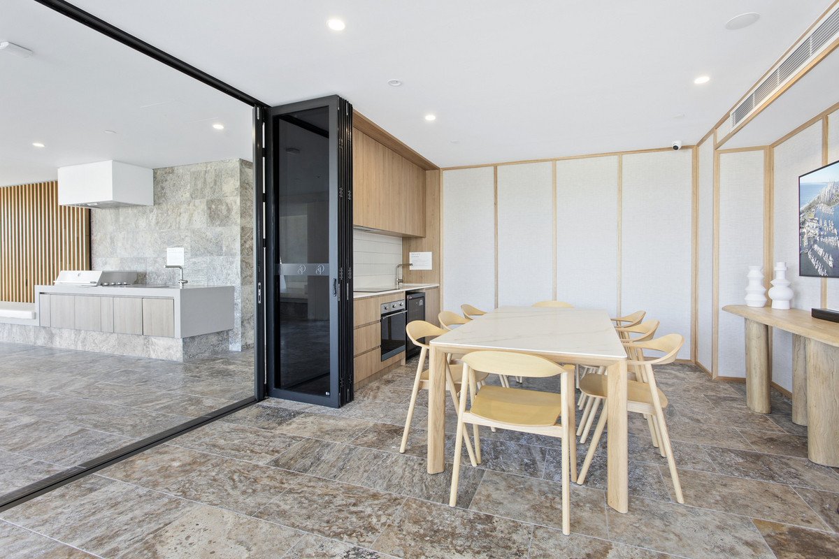 1002/6 Second Avenue Burleigh Heads 14