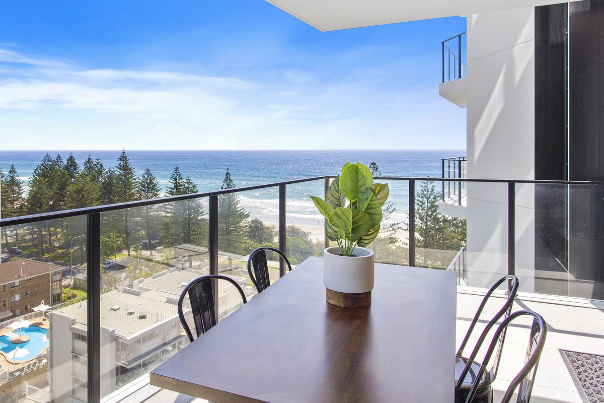 1002/6 Second Avenue Burleigh Heads 1