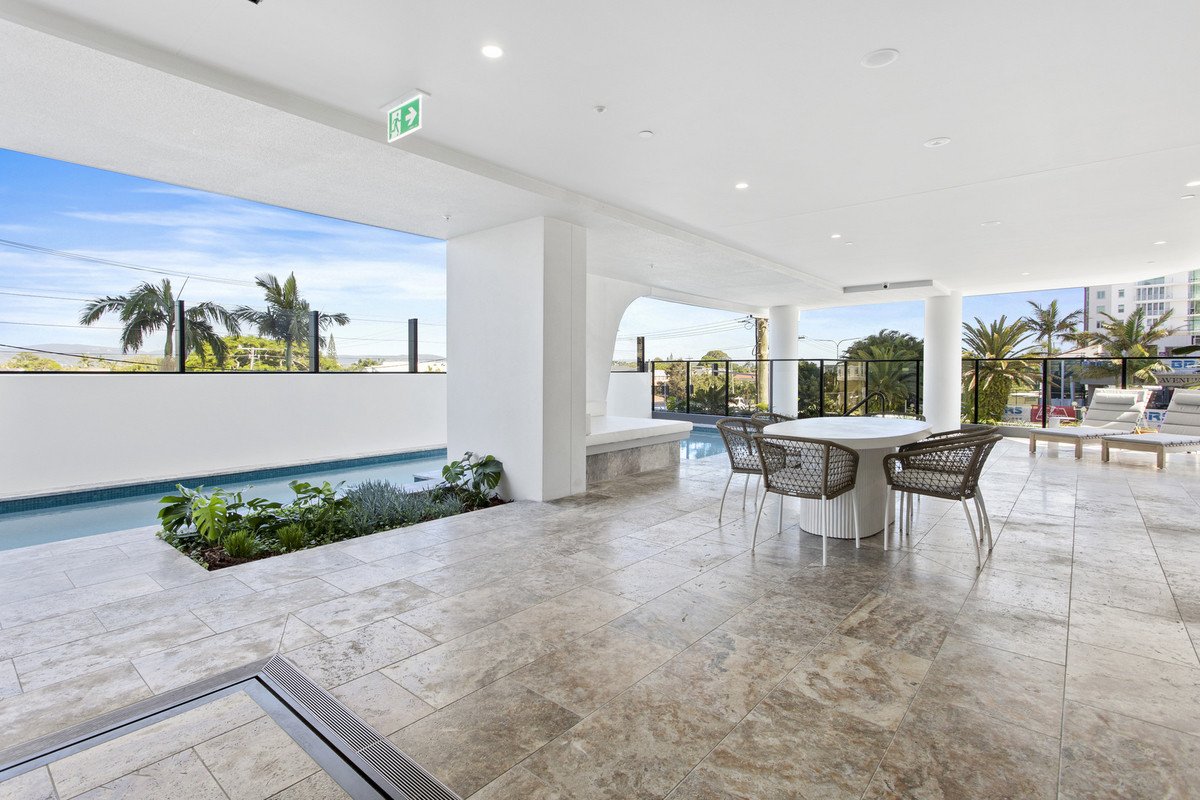 1002/6 Second Avenue Burleigh Heads 12