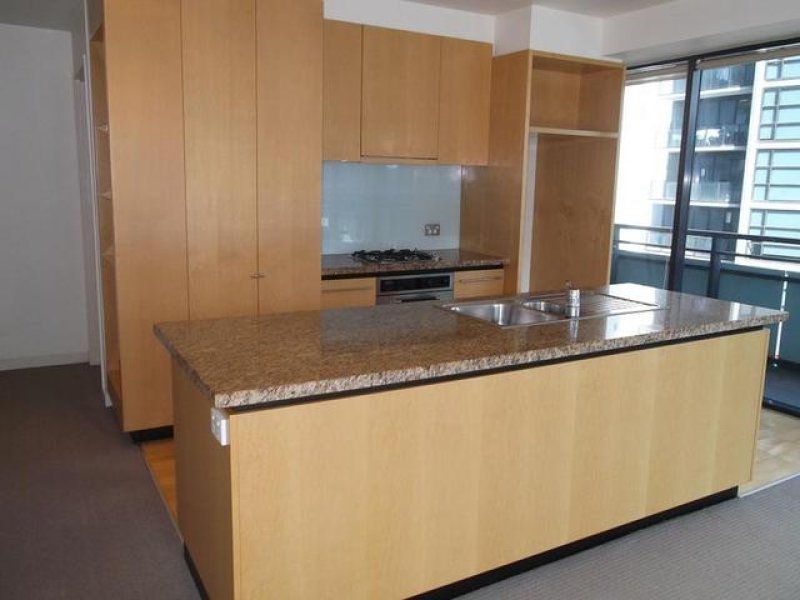 Gallery: 1002/80 Clarendon Street