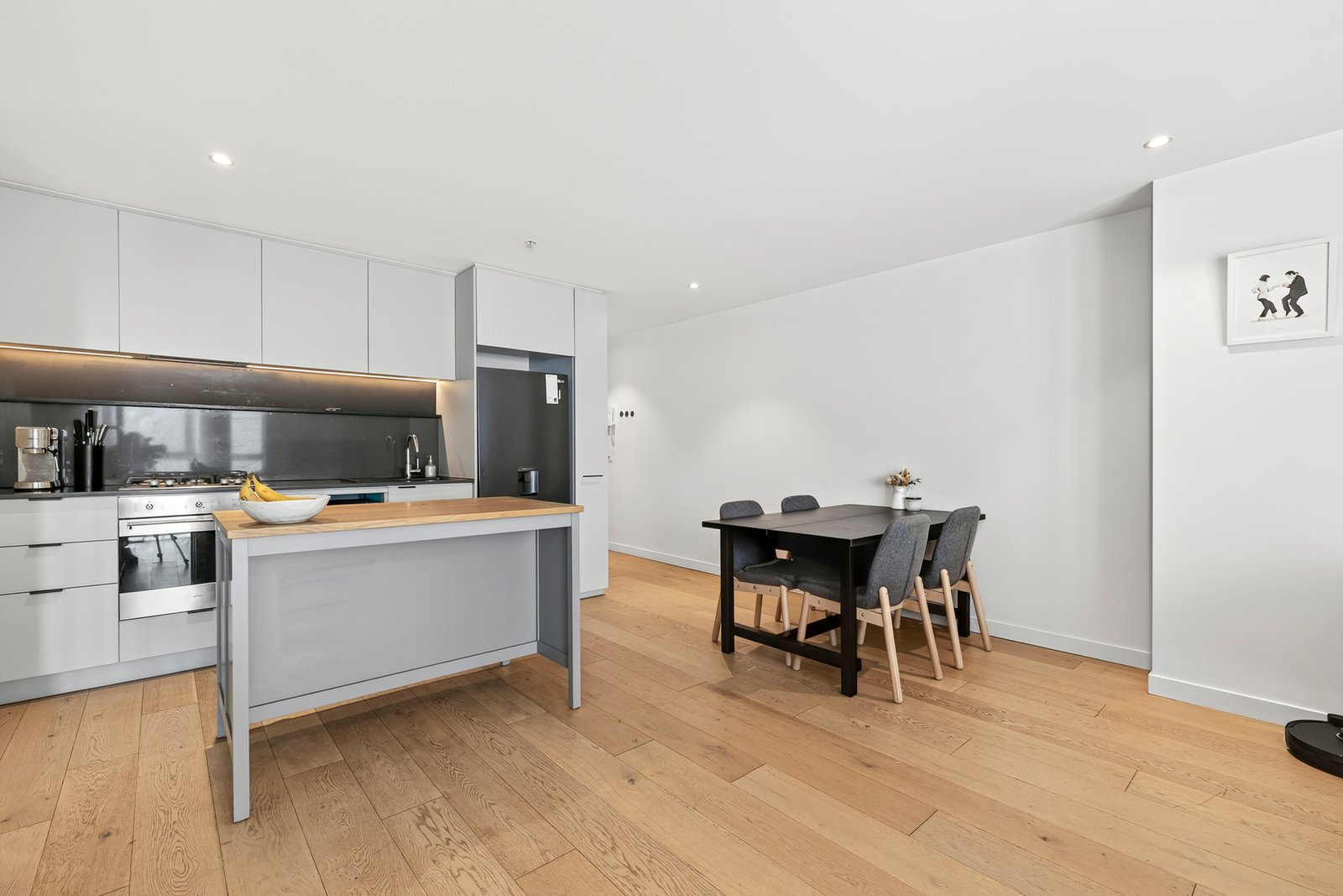 Gallery: 1002D/21 Robert Street