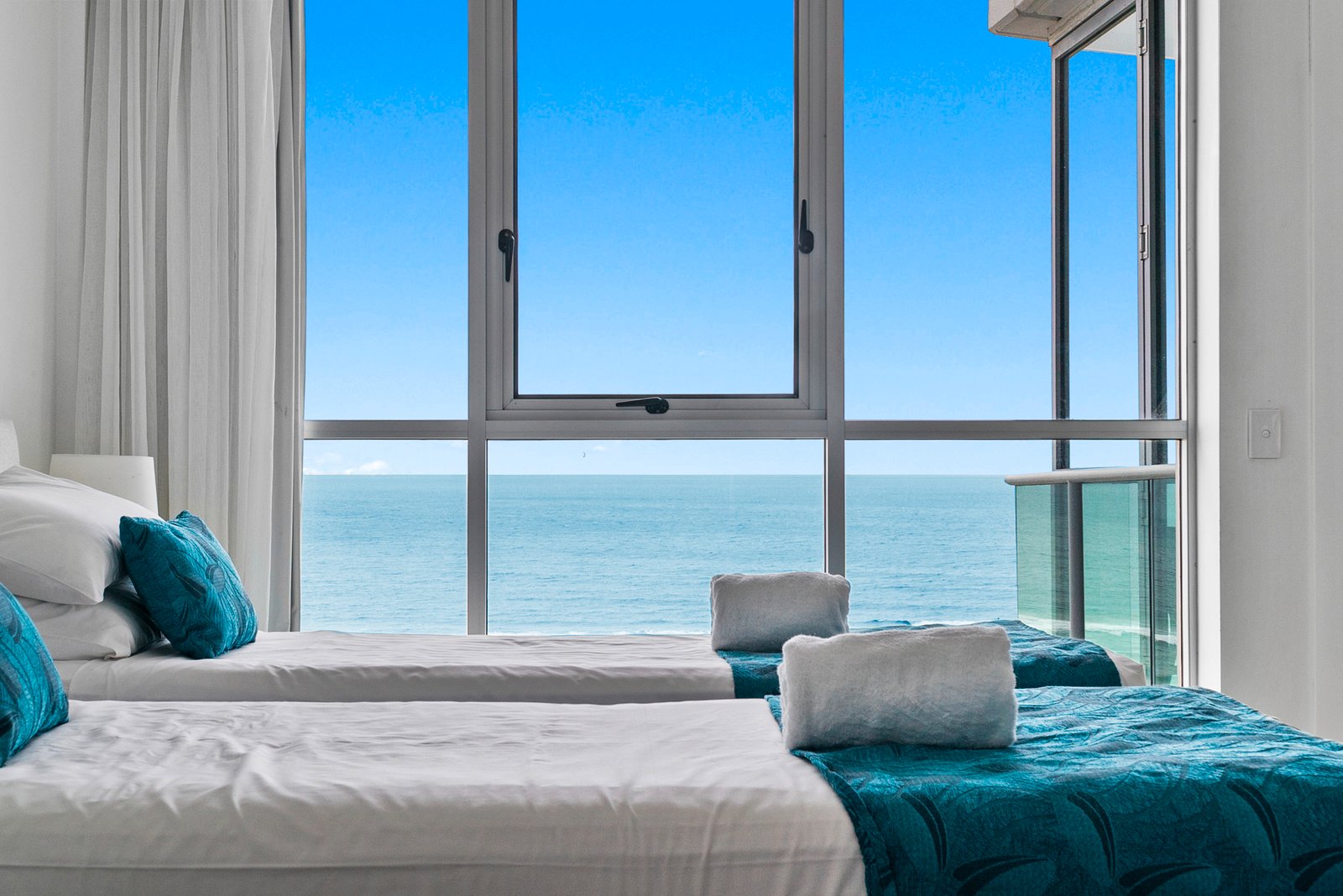 1003/120 Marine Parade COOLANGATTA 14