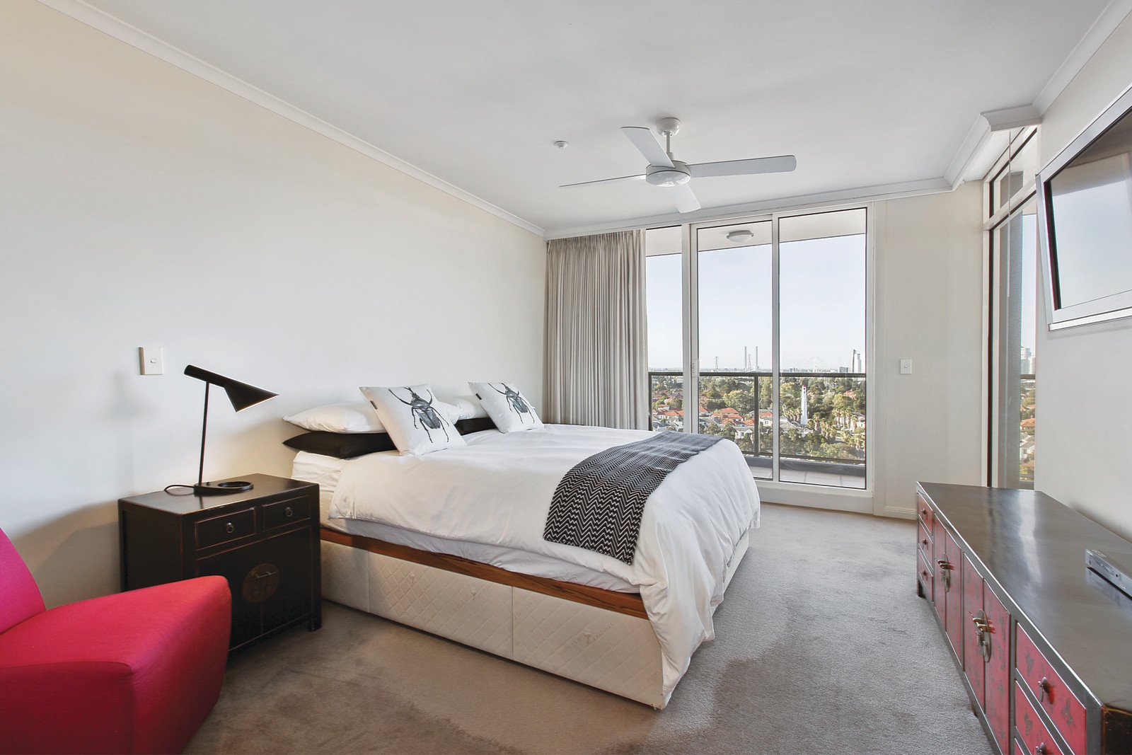 1003/127 Beach Street, Port Melbourne, VIC