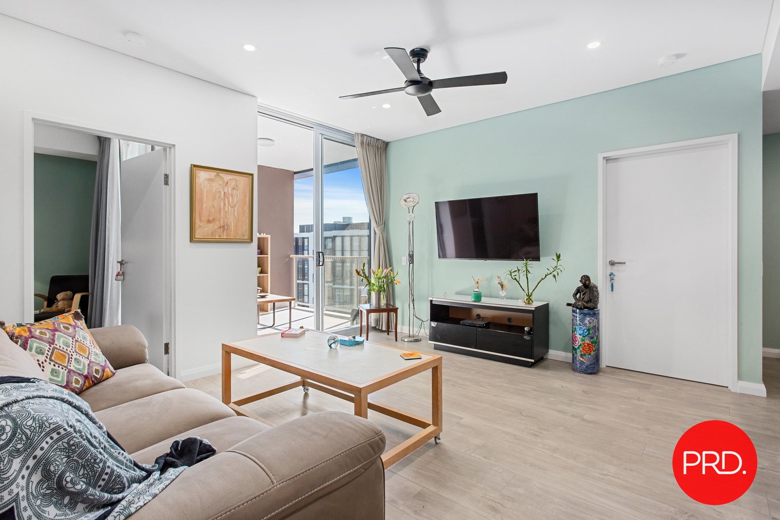 1003/70 Regent Street KOGARAH 2