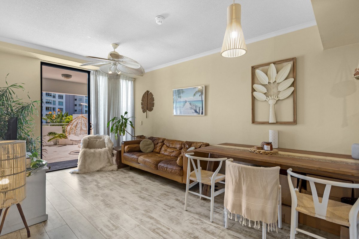 1004/1 Ocean Street BURLEIGH HEADS 5